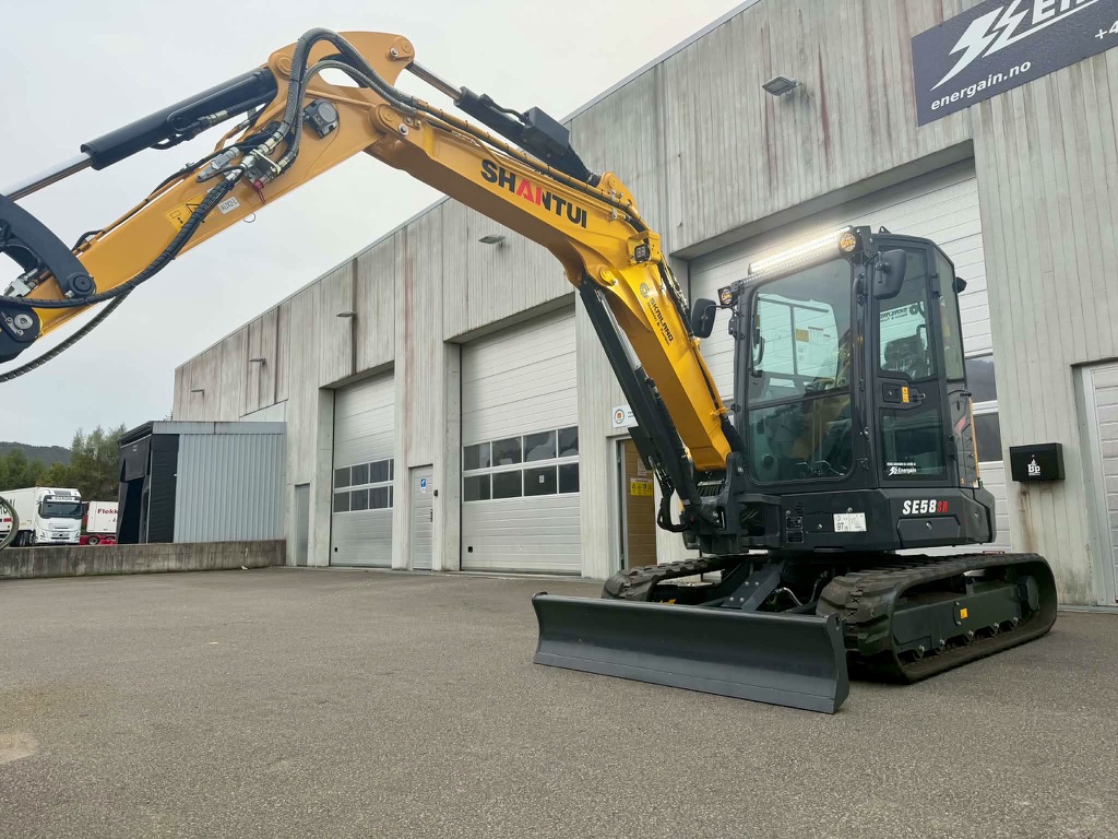 SHANTUI SE58SR med Engcon og Gjerstad-utstyr