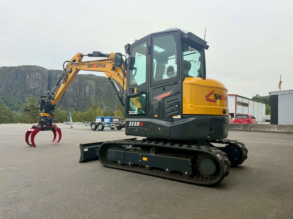 SHANTUI SE58SR klar for levering